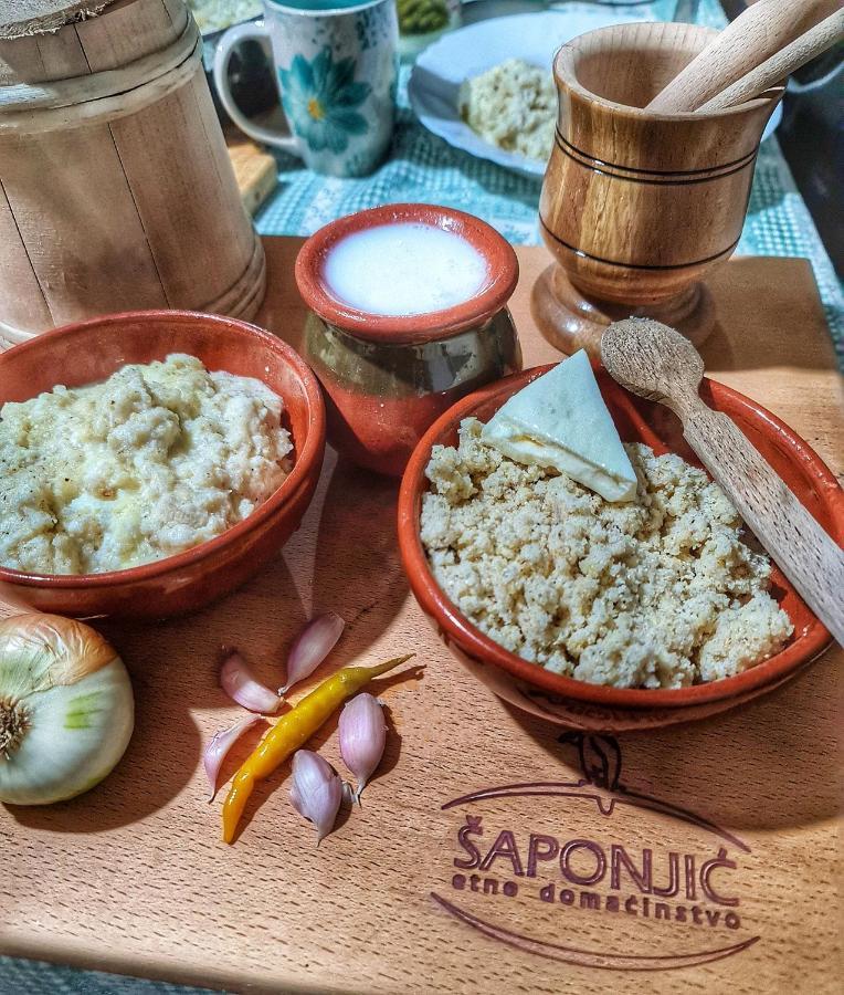 Etno Domacinstvo Saponjic Hotel Nova Varos Ngoại thất bức ảnh